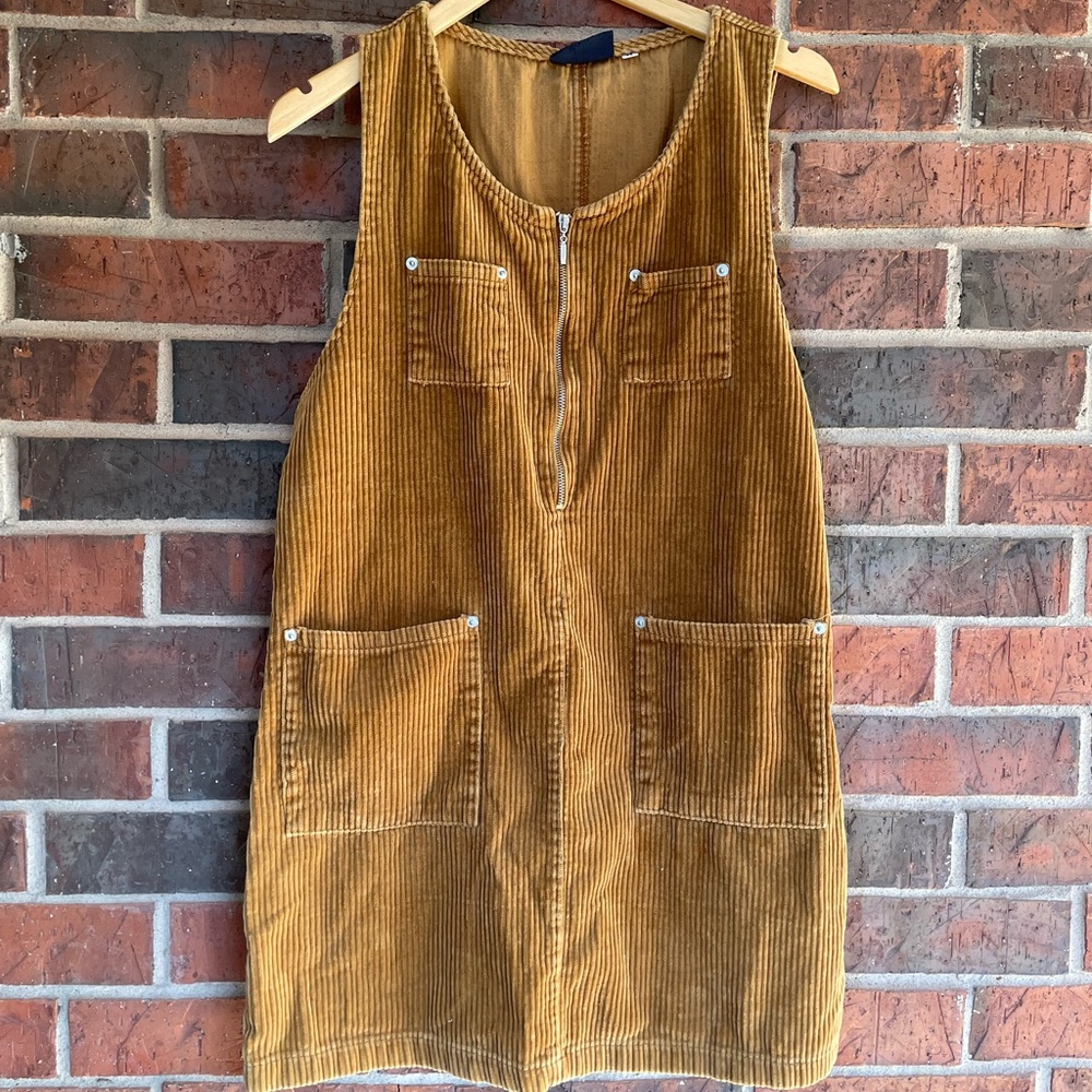 Corduroy Pinafore 🧸
